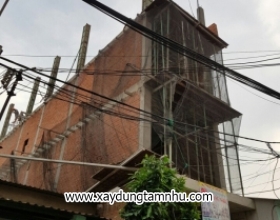 NHÀ PHỐ ĐANG THI CÔNG