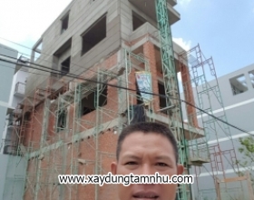 NHÀ PHỐ ĐANG THI CÔNG