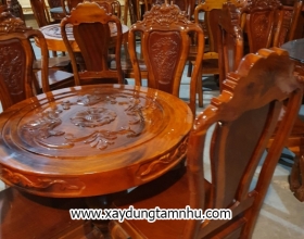 Bàn ăn gỗ